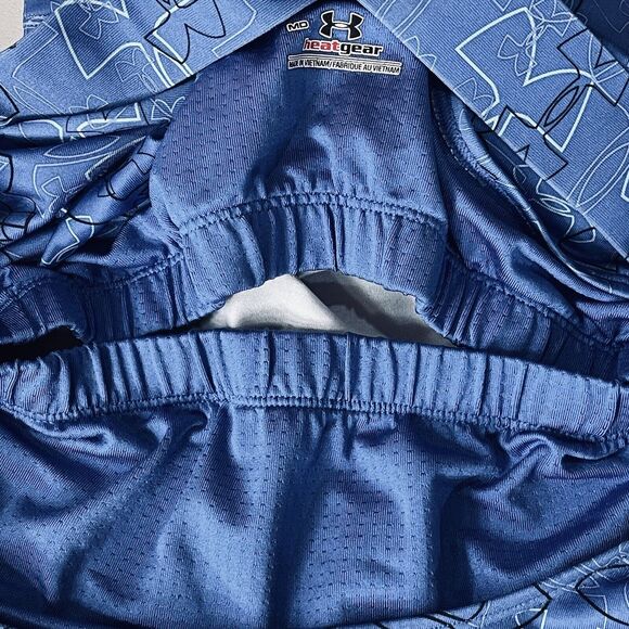 Under Armour Medium Athletic Top HeatGear Racerback Scoop Neck Fitness Blue Logo - Picture 9 of 9